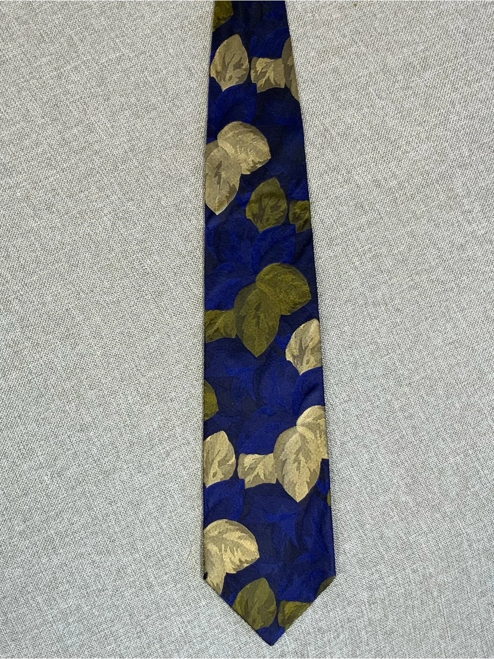 Bachrach Silk Tie Navy Blue Leaf Print